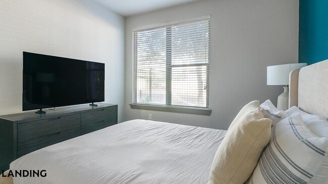 Foto del edificio - 14805 Grisby Rd