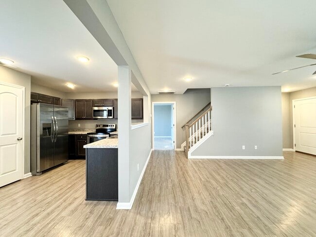 Building Photo - 6093 Arbor Wds Wy