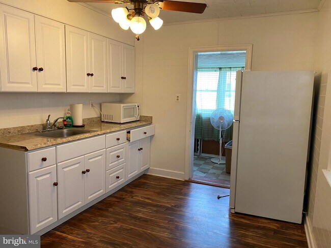 Building Photo - 209 Trappe Rd