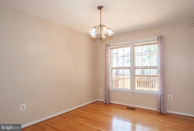 Building Photo - 6206 Walkers Croft Way