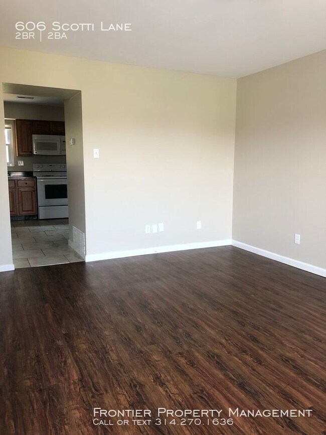 Building Photo - 606 Scotti Ln