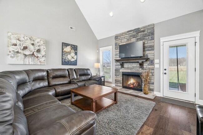 Foto del edificio - 8325 Turnbull Dr