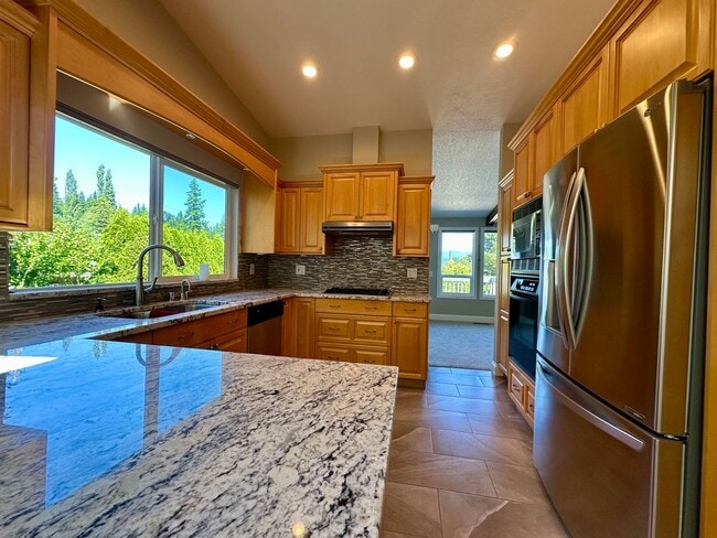 Building Photo - 2710 Lakeridge Ln