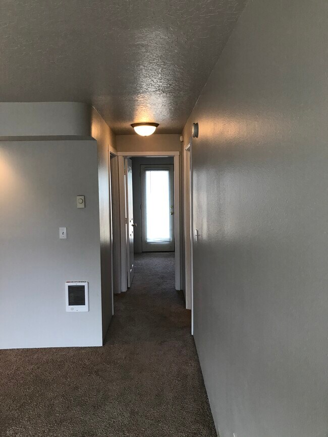 Foto del edificio - 665 Northeast 7th Street