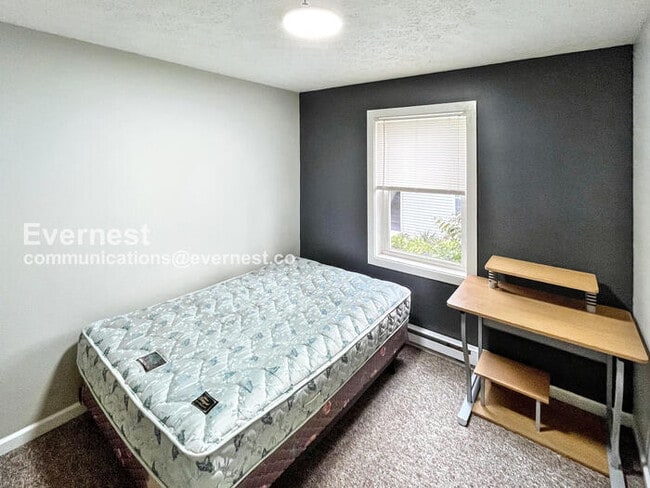 Foto del edificio - 208 Lower Consol Rd NW