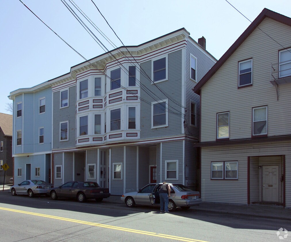 Building Photo - 292 Whittenton St