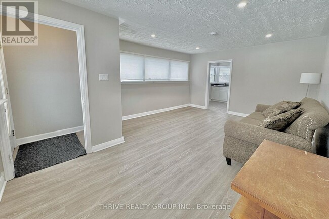 Building Photo - 7 Boullee St