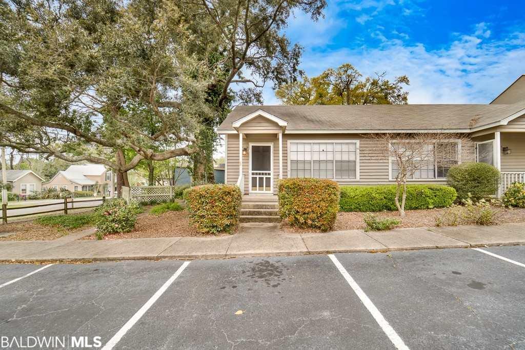 19 S Summit St, Fairhope, AL 36532 Townhome Rentals in Fairhope AL