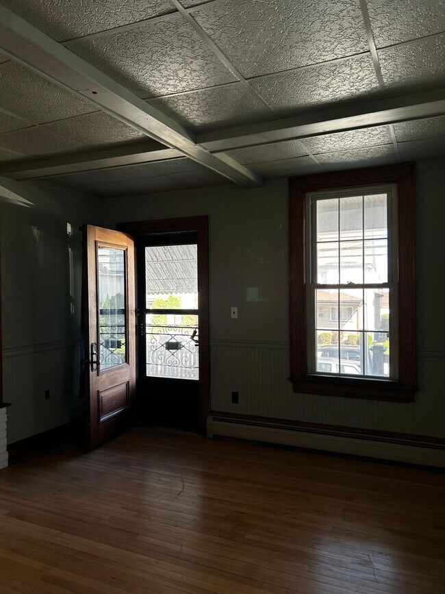 Foto del edificio - 308 North Blakely Street