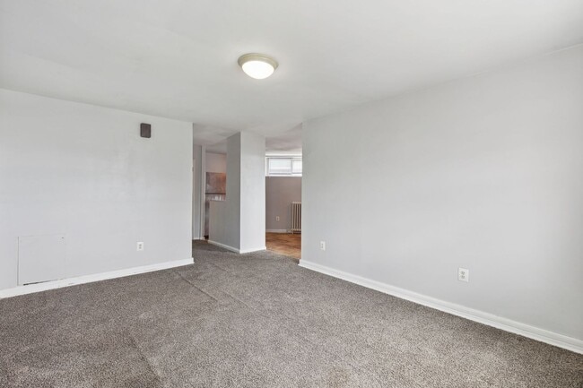 Building Photo - 5615 Upland Way