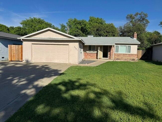 Photo - 2361 Thompson Way House