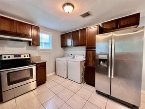 Building Photo - 4114 Beggs St