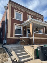 Building Photo - 510-512 S 21st Ave