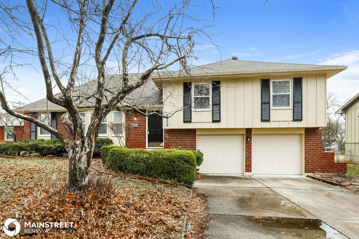 Primary Photo - 3909 S Summit Ridge Dr
