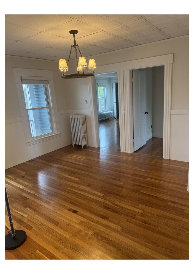 Dining room - 994 Somerville St
