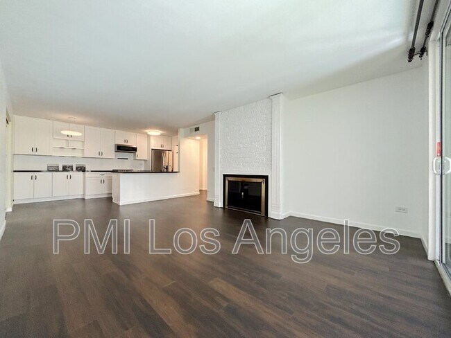 Building Photo - 421 La Fayette Park Pl