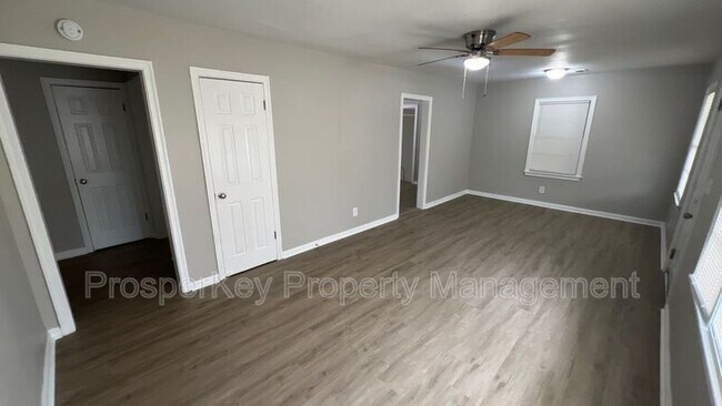 Foto del edificio - 4244 Murrelle St