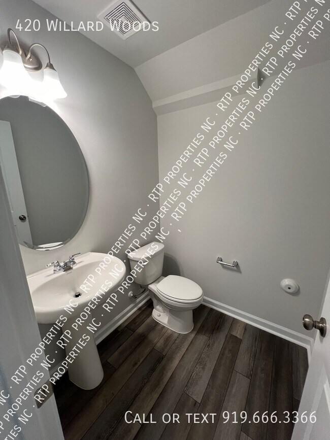 Foto del edificio - 420 Willard Woods