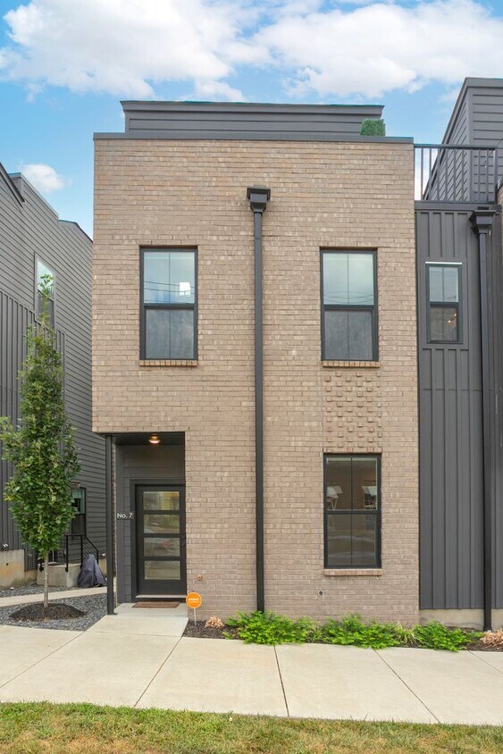 Primary Photo - Contemporary, Beautiful Townhome in Nashvi...