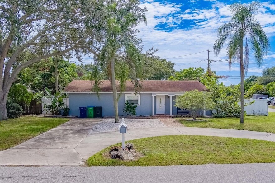 Foto principal - 10842 61st Ave