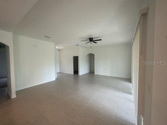 Building Photo - 19 Richmond Drive