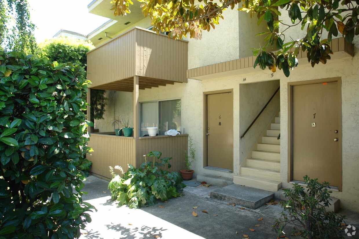 Los Padres Apartments Rentals in Santa Clara at 2217 Los Padres Blvd
