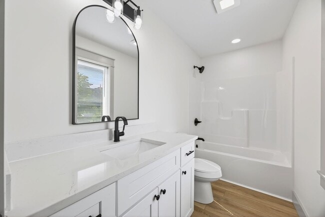 Foto del edificio - 422 E Cottage Grove Ave