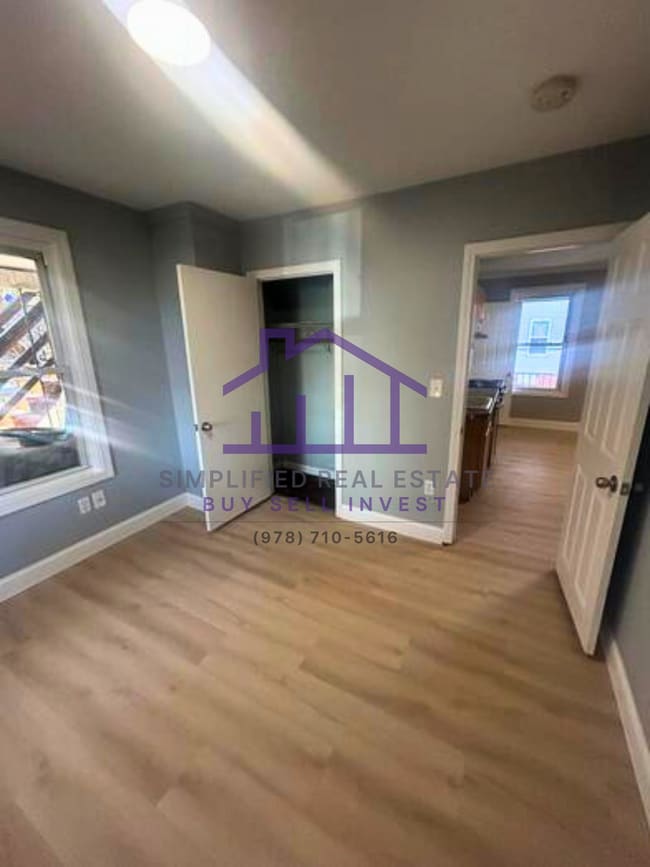 Building Photo - 24 Greenwood St