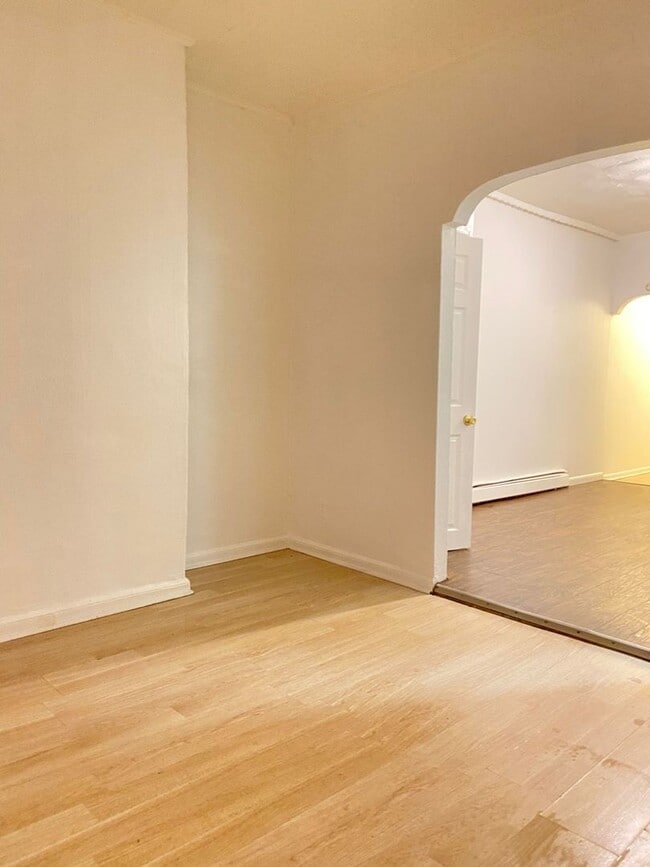 Building Photo - 6033 Elmwood Ave