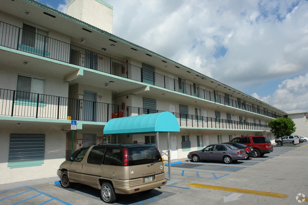 Building Photo - Meco Apartments