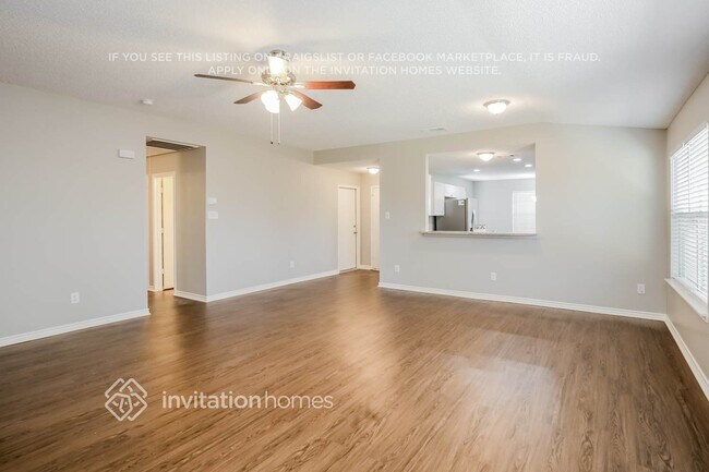 Foto del edificio - 645 Spillway Dr