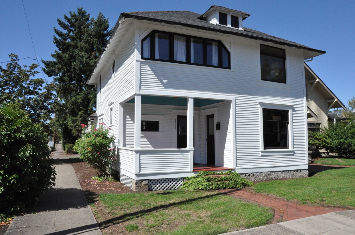 Photo - 1594 Mill St (Eugene, OR)