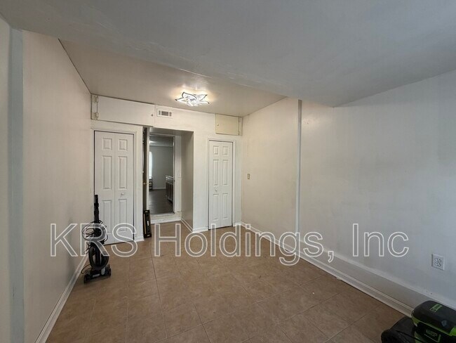 Foto del edificio - 1222 Corkwood Cir