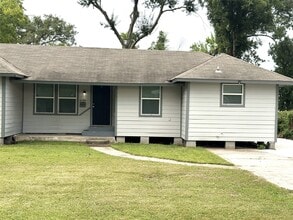 Building Photo - 10514 Oswego St