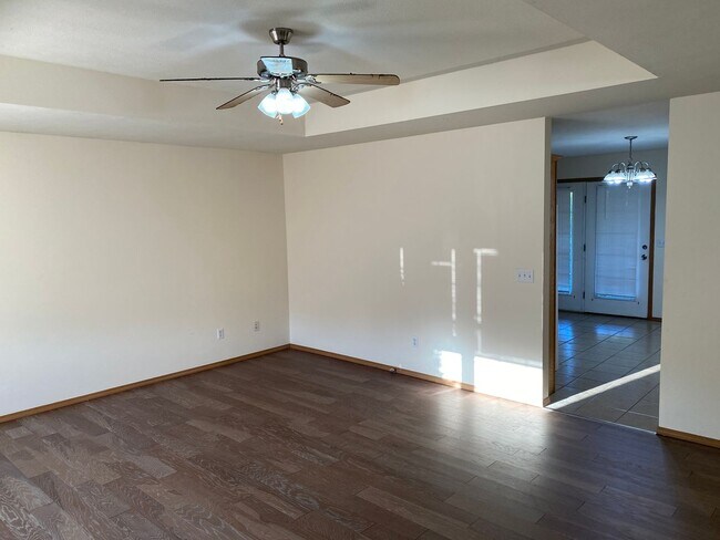 Foto del edificio - Great 3 bed 2 bath home in SE Springfield