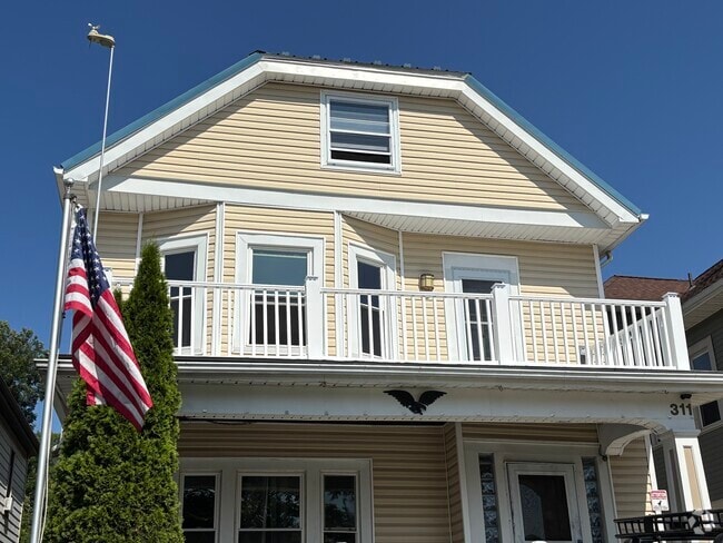 Building Photo - 311 Colvin Ave