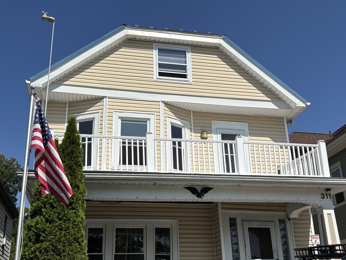 Primary Photo - 311 Colvin Ave