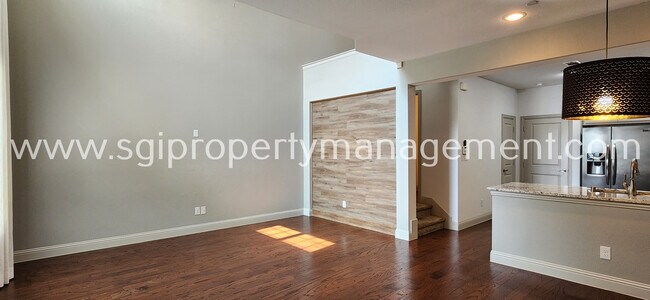 Foto del edificio - 3817 Quail Wood Dr