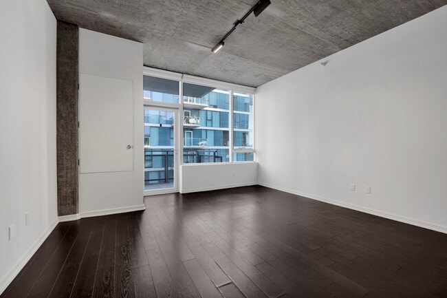 Building Photo - 1345 S Wabash Ave
