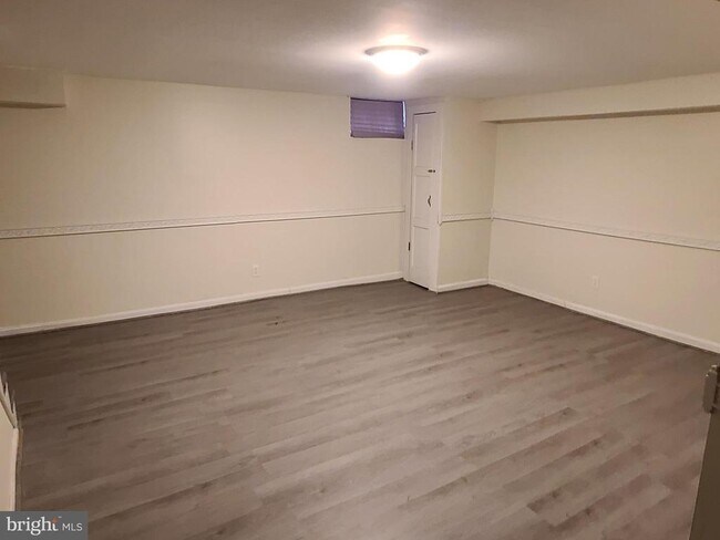 Building Photo - 1403 N Linwood Ave
