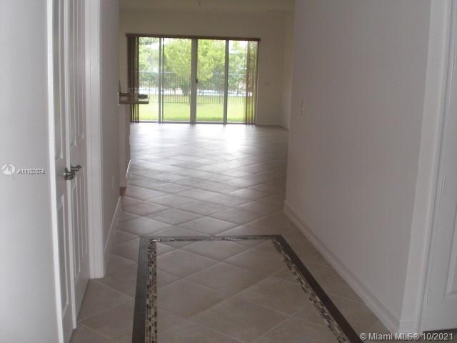 Building Photo - 8193 Fiera Ridge Dr