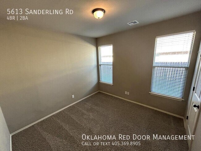 Foto del edificio - 5613 Sanderling Rd