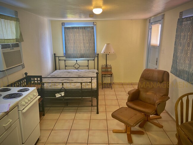 Foto del edificio - 2216 E 6th St
