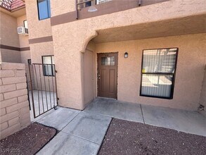 Building Photo - 4300 N Lamont St