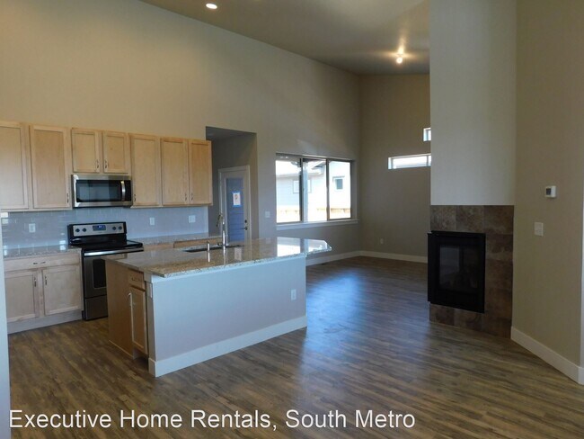 Building Photo - 3 br, 3 bath House - 9985 E 59th Ave