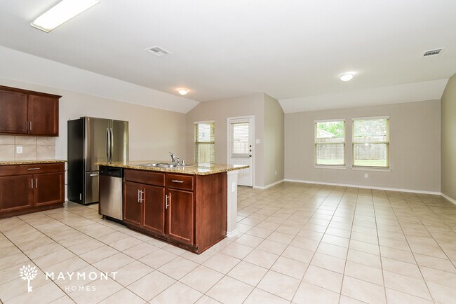 Foto del edificio - 1321 Basswood Ln
