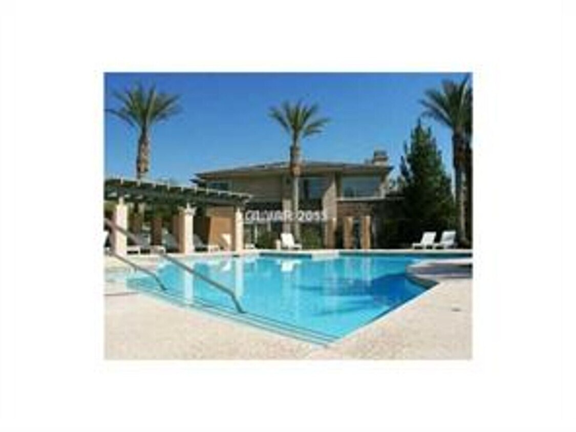 Foto del edificio - 821 Peachy Canyon Cir