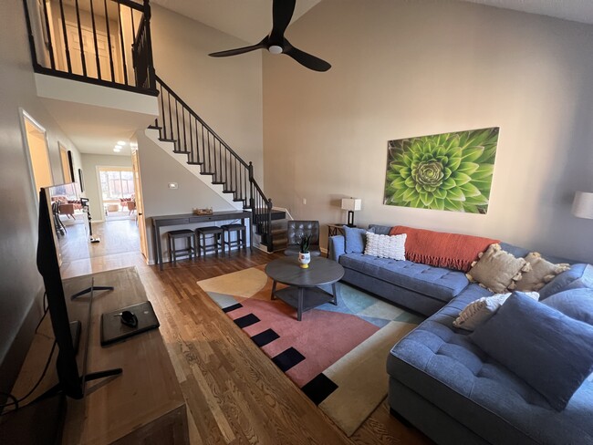 Foto del edificio - 828 N Maple St