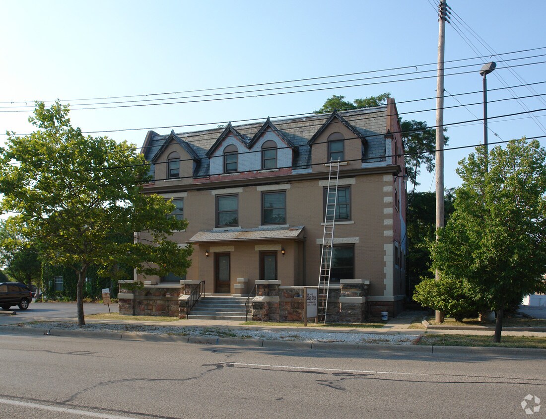 Blake House Apartments - Lansing, MI | Apartments.com