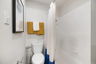 Building Photo - 2800 Ashford Trail Dr